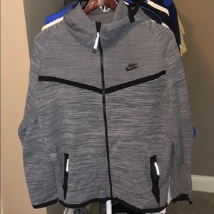 Nike Tech Knit windrunner